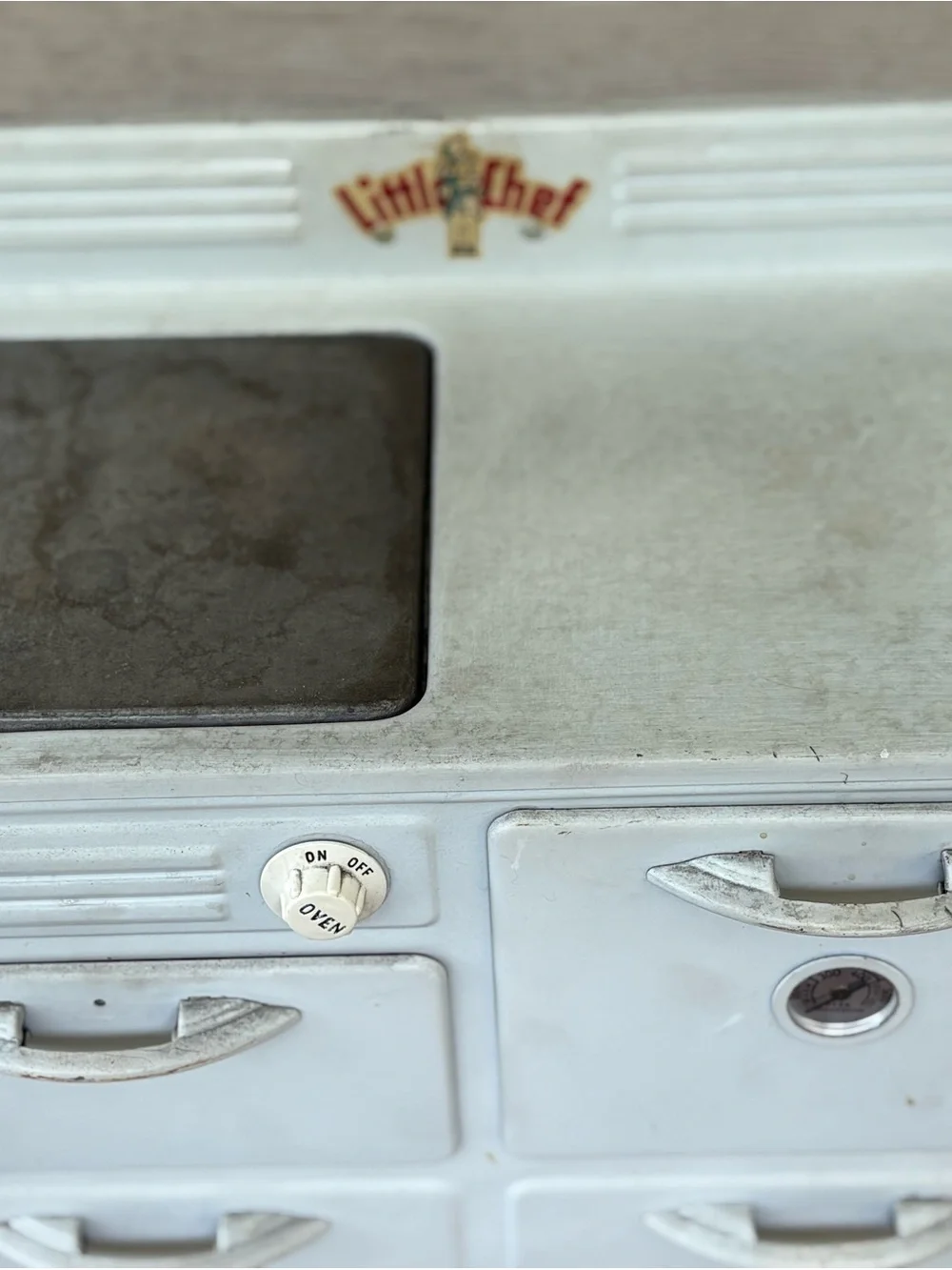 VTG Little Chef toy stove from the 1930s or 1940s